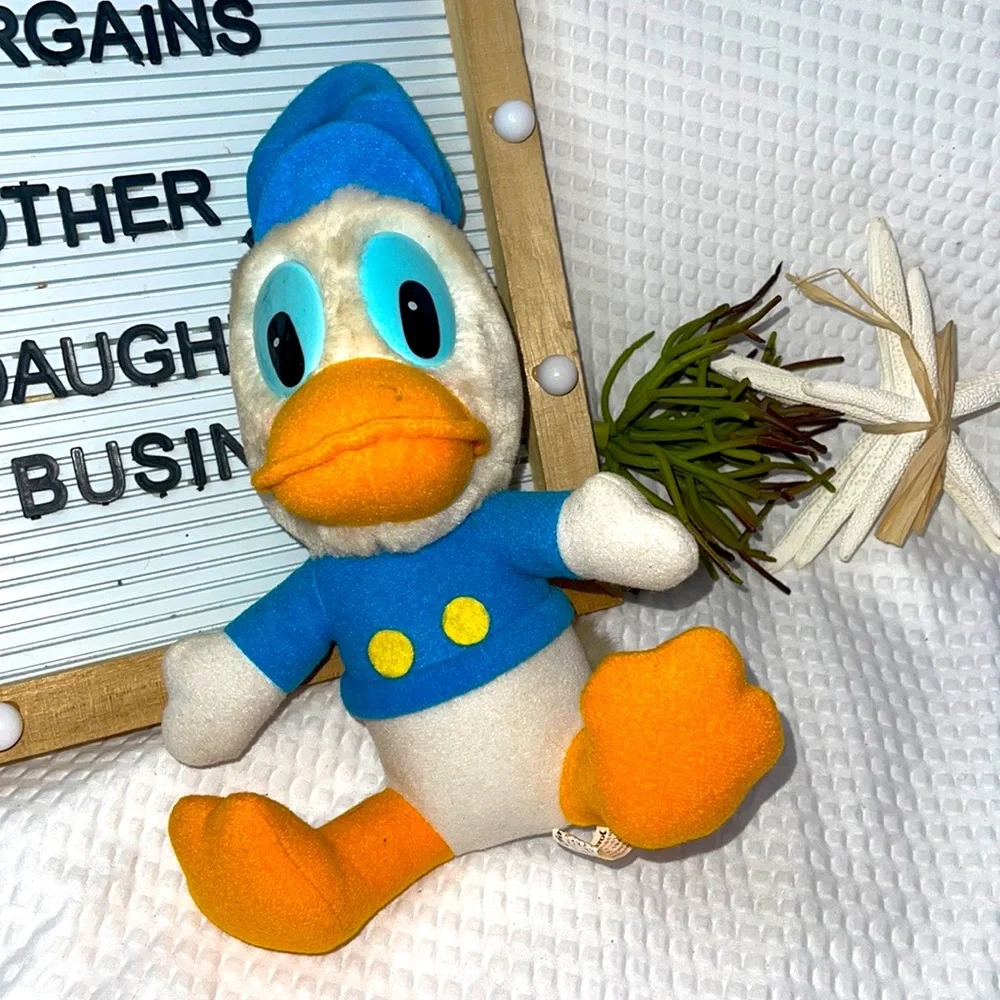 Vintage Walt Disney Mickey's Christmas Carol Donald Duck 8